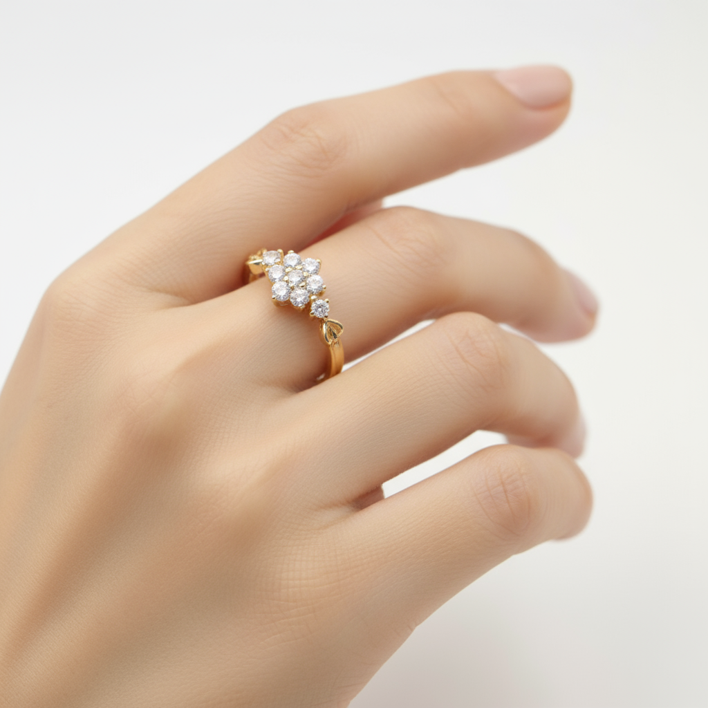 Gold Tone Snowflake Cluster Ring - Image 6