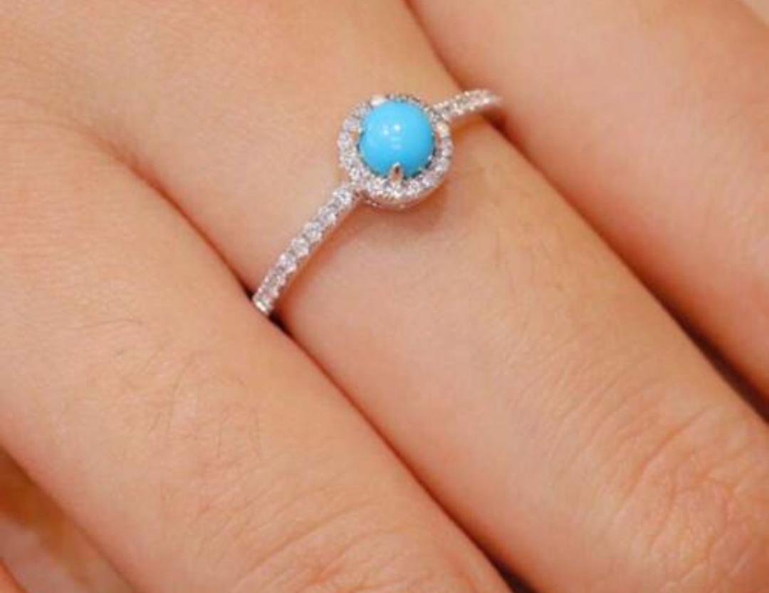 Dainty Lab-Created Feroza Halo Ring with CZ Pavé - Image 4